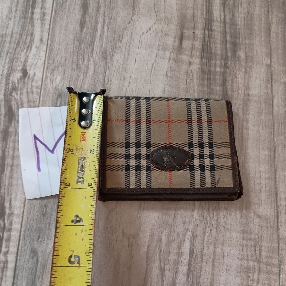 Burberry card holder